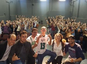Grupo de comédia “Stand Up” se apresentou em Avaré