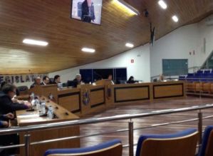 Prefeito sofre derrota acachapante em projeto de lei