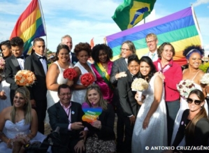 Casamento entre mulheres cresce 5,9% e é recorde em 2023, mostra IBGE
