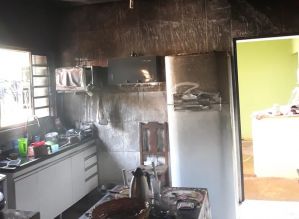 “Carregador de celular” teria sido motivo de incêndio em casa de Avaré