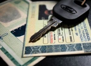 Contran suspende prazos e libera uso de CNH vencida