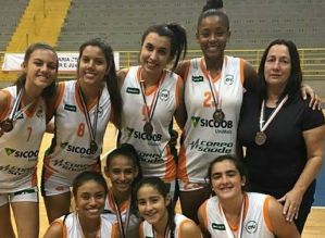 Time de basquete da Unimed Avaré ganha bronze nos Jogos da Juventude