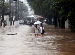 Cidades não estão preparadas para lidar com as chuvas, aponta especialista