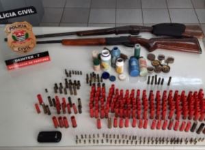 Homem é preso na zona rural com duas espingardas e farta munição