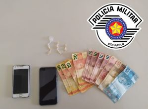 PM flagra mulher com pedras de crack em Avaré