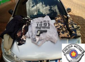 Região: PM prende três homens por roubo e encontra simulacro de arma de fogo