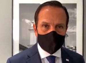 Pacote de Doria prevê demissões e desconto maior de convênio dos servidores