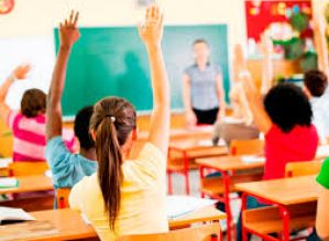 Capes oferece 60 mil bolsas para a formação de professores da educação básica