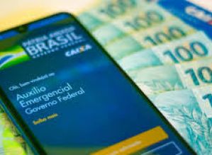 Governo estuda estender auxílio emergencial até o fim de 2020, mas com valor menor