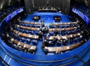 Senado libera candidatura para políticos com contas rejeitadas e punidos apenas com multa
