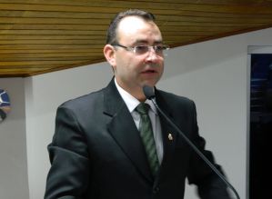 Vereador diz que falta material básico de manutenção e limpeza no Pronto-Socorro