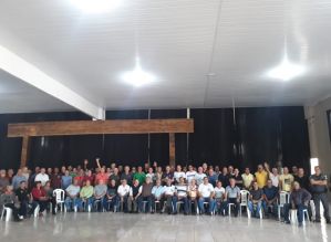 Veteranos da Polícia Militar realizam confraternização