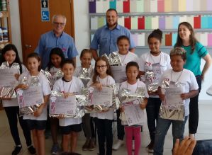 Alunos da rede municipal participam de concurso de desenho