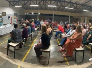 Alunos do EJA participam de bate-papo sobre cordel