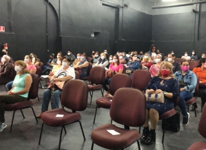 Servidores municipais participam de palestra motivacional