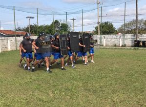 Polícia Militar realiza treinamento com pelotão de Força Tática