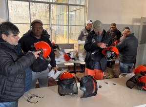 Servidores recebem novos equipamentos de proteção individual
