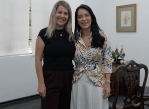 Primeira-dama Érika Araujo fortalece parcerias com o Estado para projetos sociais em Avaré