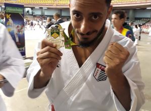 André Cavalcante é campeão brasileiro de karatê