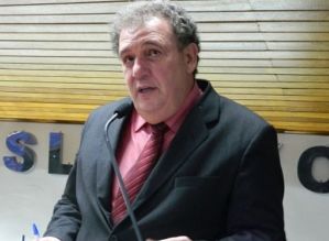 Estati usa palavras duras e critica Rípoli