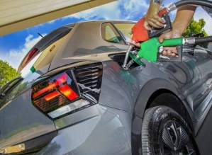 Governo quer gasolina com 30% de etanol; veja o impacto no seu carro