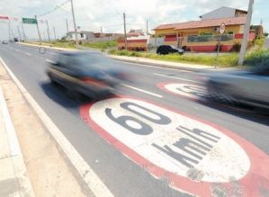 Excesso de velocidade é maior causa de suspensão e cassação de CNH