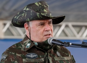Ex-comandante do Exército confirma à PF reuniões de Bolsonaro para discutir 