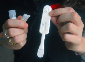 Rede municipal oferece autoteste gratuito de HIV