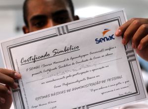 Centros da Fundação CASA de Cerqueira César formam 81 jovens em cursos