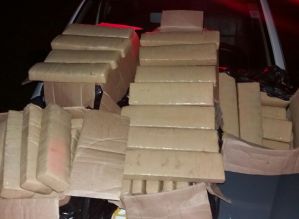 AVARÉ: POLÍCIA RODOVIÁRIA APREENDE GRANDE QUANTIDADE DE DROGAS