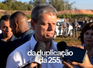 Governador Tarcísio de Freitas confirma duplicação da SP-255