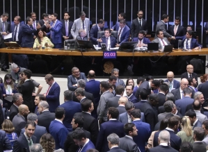 Aumento do número de deputados aprovado pela Câmara pode custar R$ 64,8 milhões por ano
