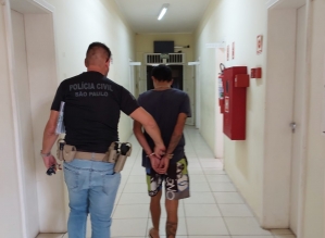 Polícia Civil prende homem em flagrante por furto de veículo