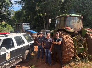 Polícia Civil recupera tratores furtados