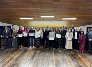 Equipe da CPAEE é homenageada na Câmara por excelência no atendimento à educação especial