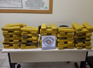 Polícia apreende 45 kg de maconha e prende dois homens por tráfico em Avaré