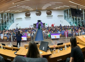 Delegada da DDM realiza ciclo de palestras do “Agosto Lilás” em Avaré e região