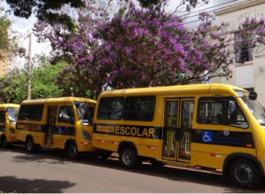 EM NOTA PREFEITURA INFORMA QUE AULAS CONTINUAM SUSPENSAS