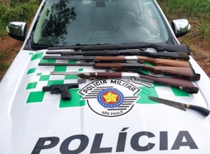Polícia apreende  armas e faca com grupo em caça ilegal  em Avaré