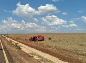 Homem morre após carro capotar em vicinal que liga Itaí a Itapeva