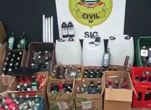 Polícia flagra fábrica de bebidas falsificadas em São Manuel