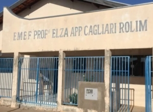 Mãe de aluna é detida após invadir escola e agredir professora no meio de refeitório em Itaí