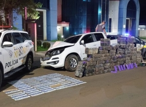 Homem é preso com mais de uma tonelada de maconha em rodovia de Timburi
