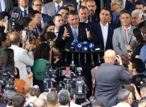 Pela 1ª vez, um ex-presidente e militares são julgados por tentativa de golpe; entenda