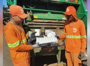 Coletores encontram seringas, agulhas e remédios vencidos descartados no lixo domiciliar em Avaré