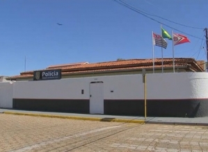 Homem é preso após  agredir oficial de Justiça com tijolada na cabeça durante intimação em Avaré