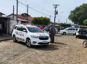 Mulher é morta a facadas no interior de SP