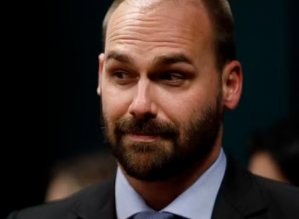 Genial/Quaest: 69% avaliam que Eduardo Bolsonaro defende interesses da família
