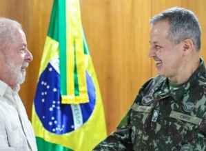 Novo comandante do Exército convoca primeira reunião de cúpula da Força após assumir o posto