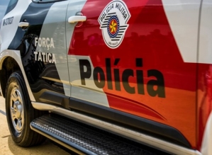 Jovem de 17 anos fica ferido após troca de tiros com a PM durante abordagem no interior de SP